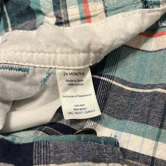 Osh Kosh B’gosh, 24 month, shorts overalls - Picture 3 of 4